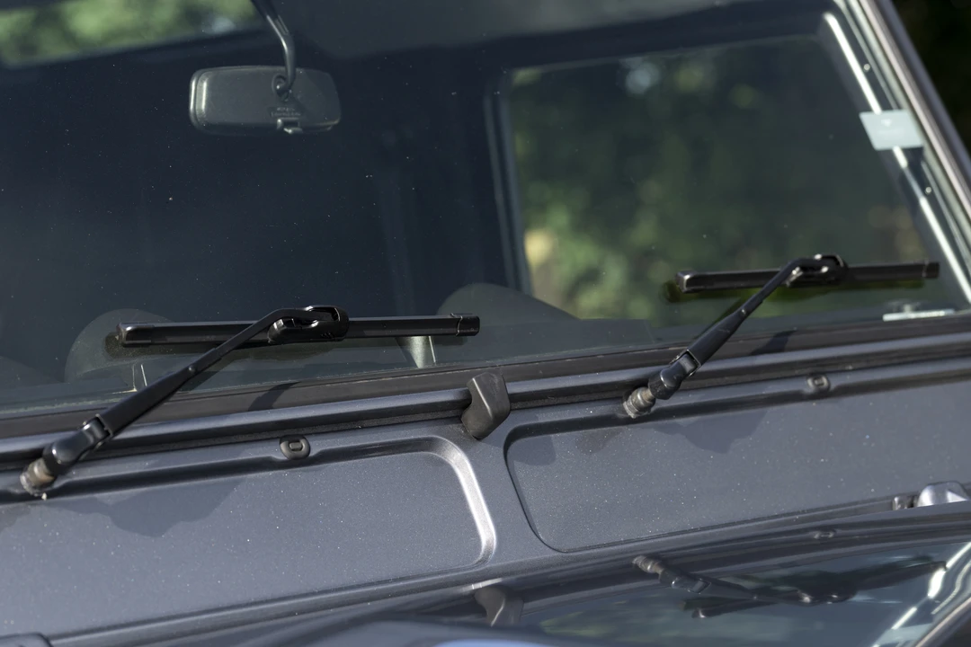 2013 Land Rover Defender 90 - Image 11 of 31