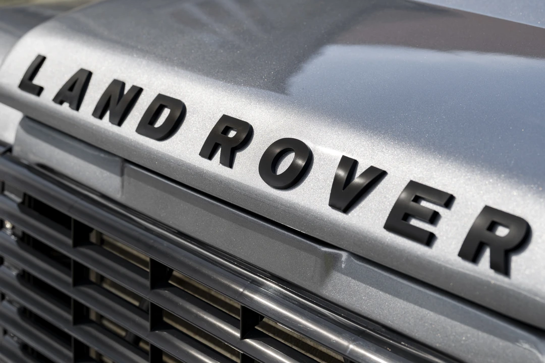 2013 Land Rover Defender 90 - Image 15 of 31