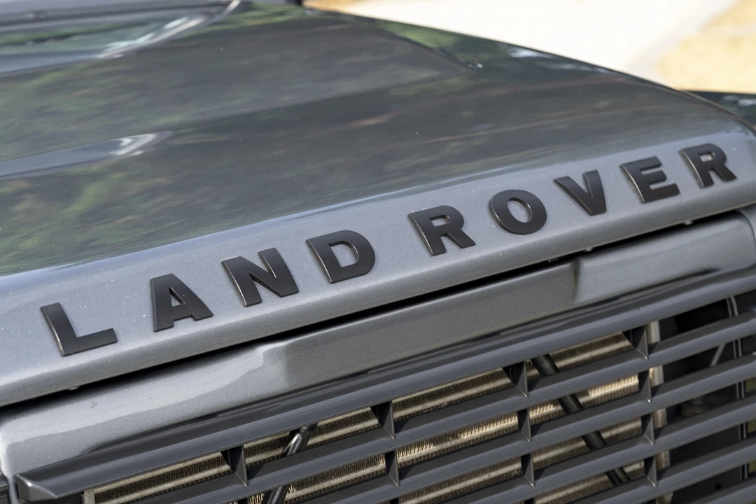 2013 Land Rover Defender 90 - Image 16 of 31
