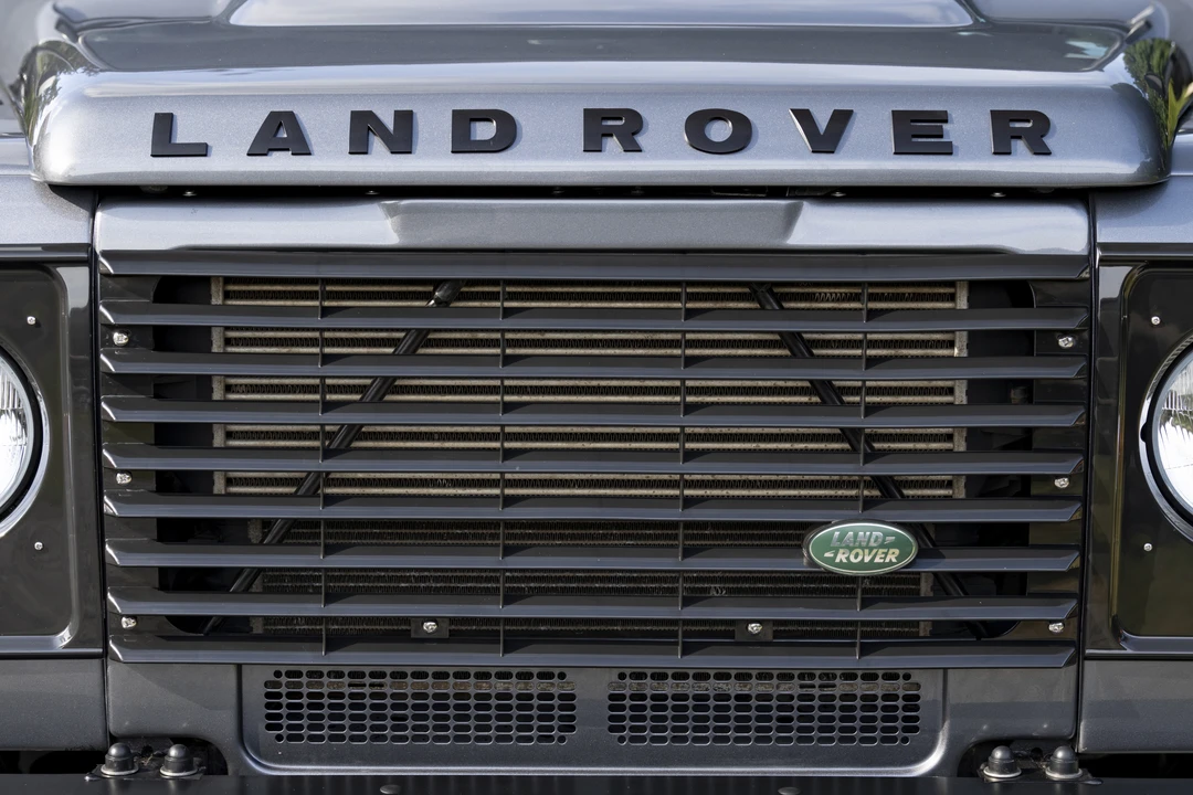2013 Land Rover Defender 90 - Image 21 of 31