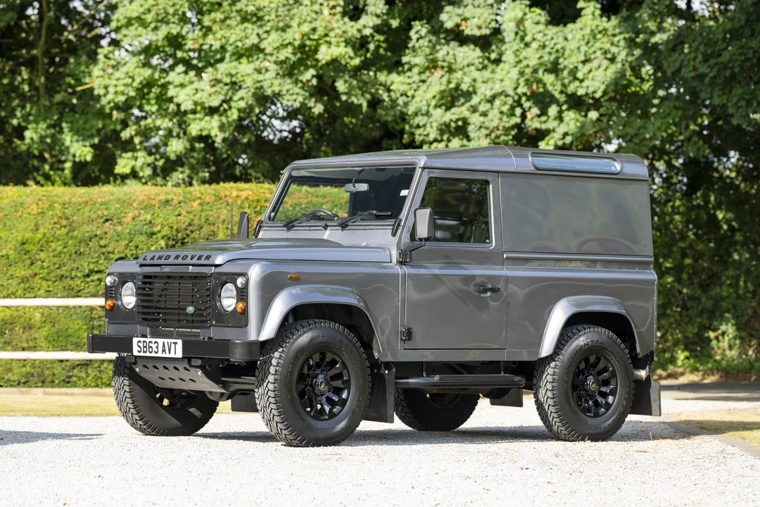 2013 Land Rover Defender 90 - Image 3 of 31