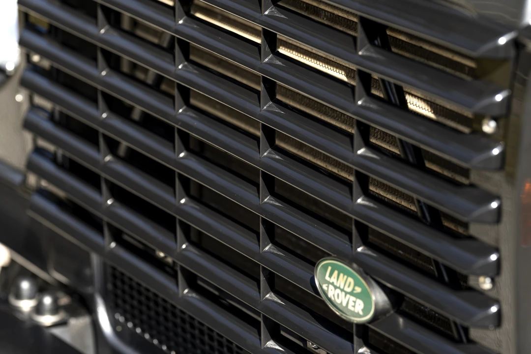 2013 Land Rover Defender 90 - Image 24 of 31