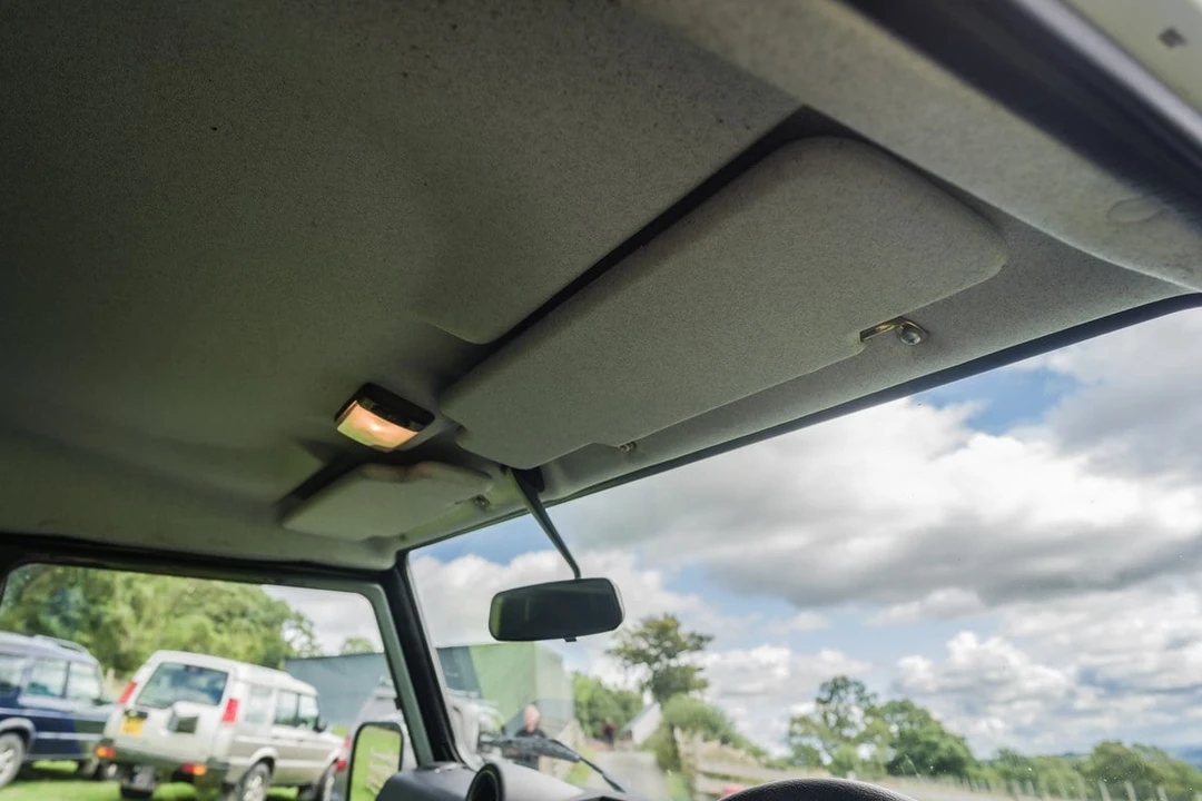 2013 Land Rover Defender 90 - Image 26 of 30