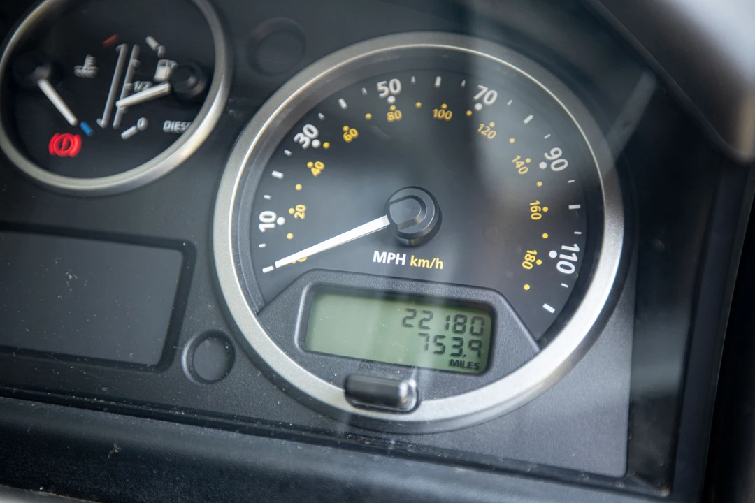 2013 Land Rover Defender 90 - Image 3 of 12