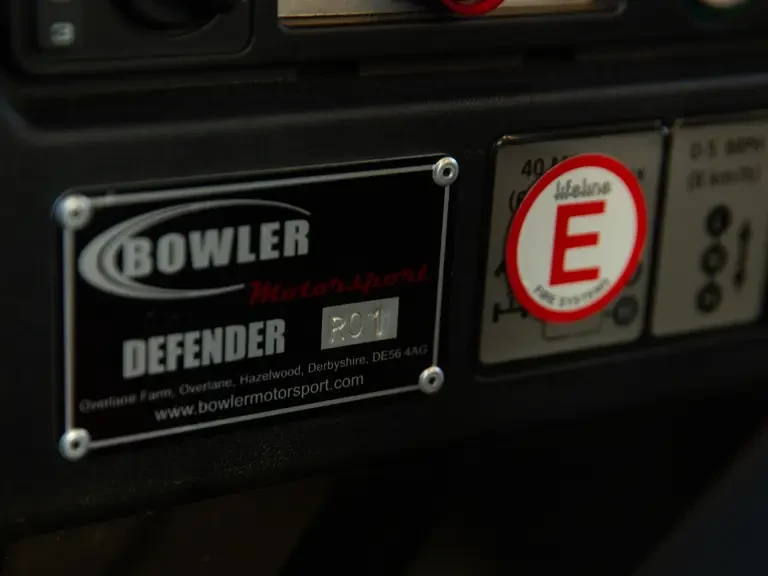 2013 Land Rover Defender 90 - Image 21 of 31