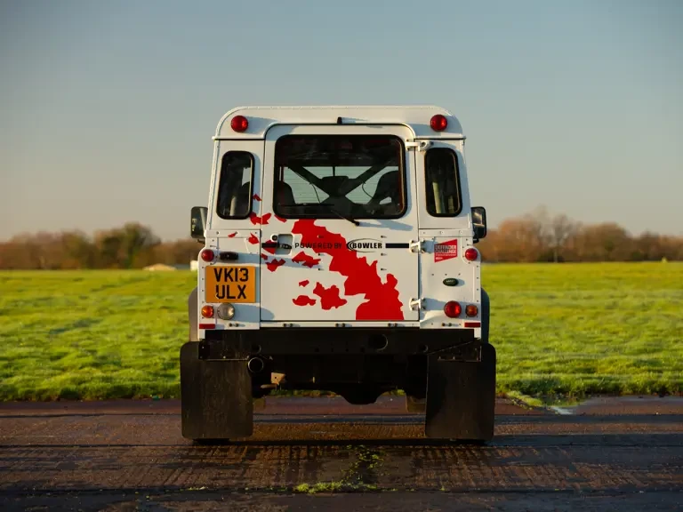 2013 Land Rover Defender 90 - Image 10 of 31