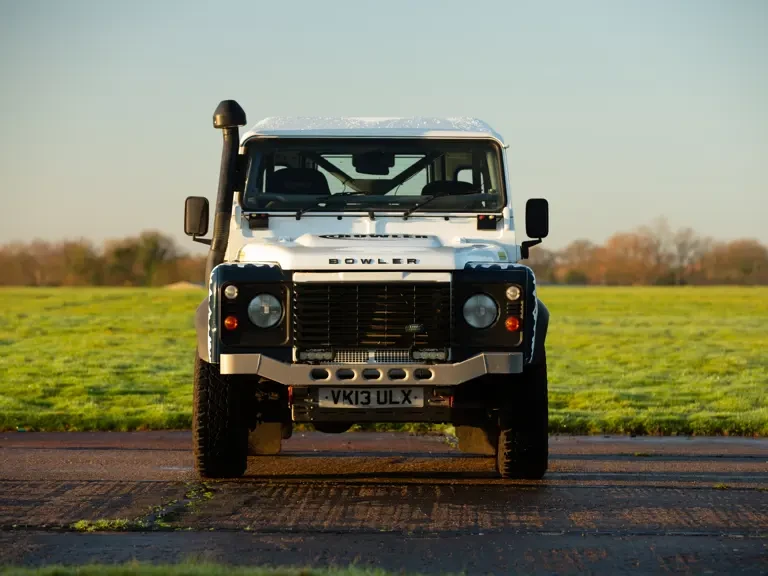 2013 Land Rover Defender 90 - Image 9 of 31
