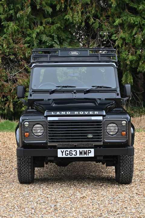 2013 Land Rover Defender 90 - Image 10 of 31