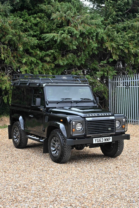 2013 Land Rover Defender 90 - Image 11 of 31
