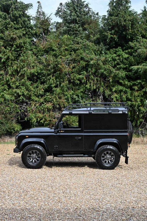 2013 Land Rover Defender 90 - Image 17 of 31