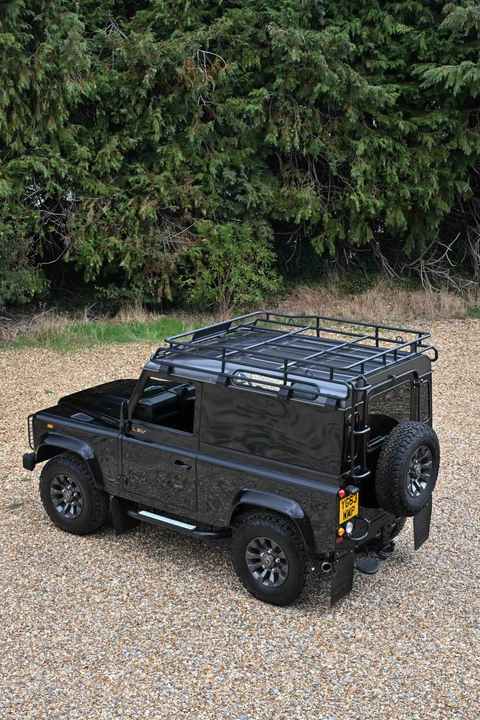 2013 Land Rover Defender 90 - Image 24 of 31
