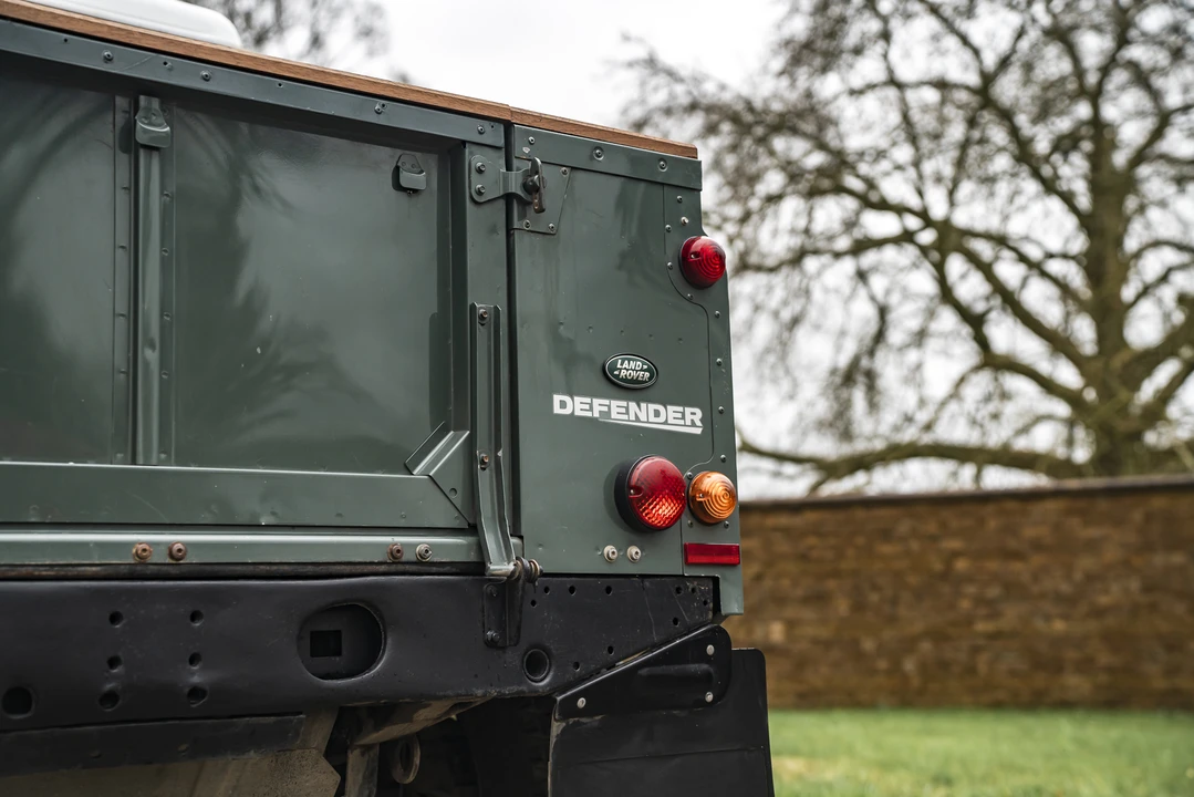 2013 Land Rover Defender 90 - Image 23 of 31