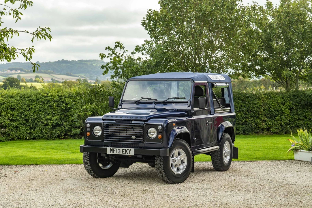 2013 Land Rover Defender 90 - Image 18 of 31