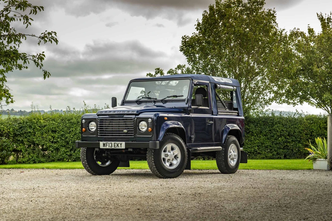 2013 Land Rover Defender 90 - Image 22 of 31