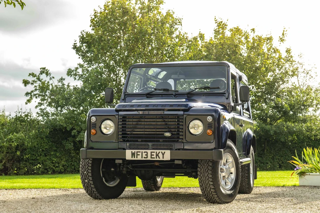 2013 Land Rover Defender 90 - Image 26 of 31