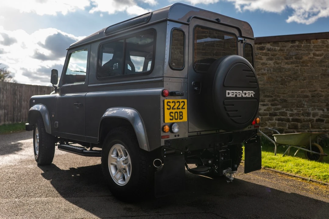 2013 Land Rover Defender 90 - Image 4 of 30