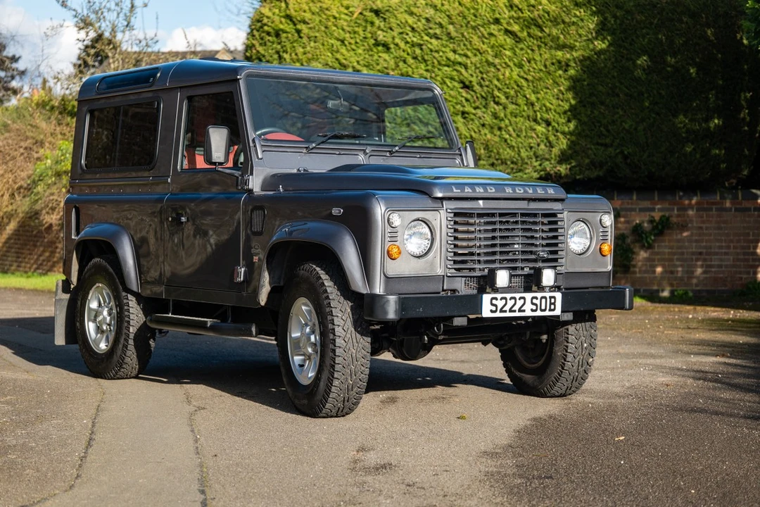 2013 Land Rover Defender 90 - Image 18 of 30