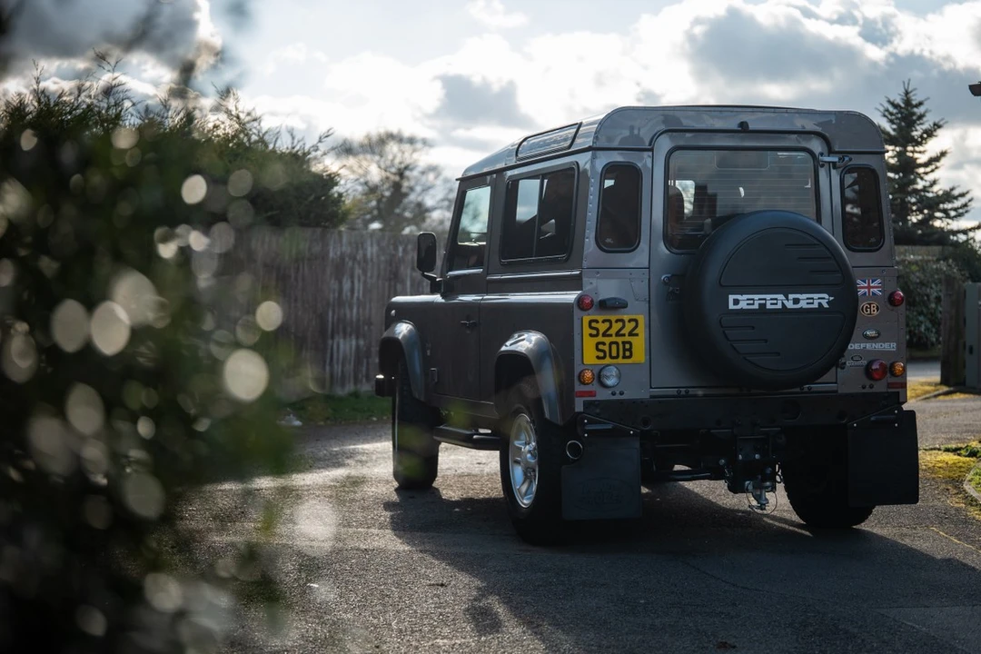 2013 Land Rover Defender 90 - Image 14 of 30