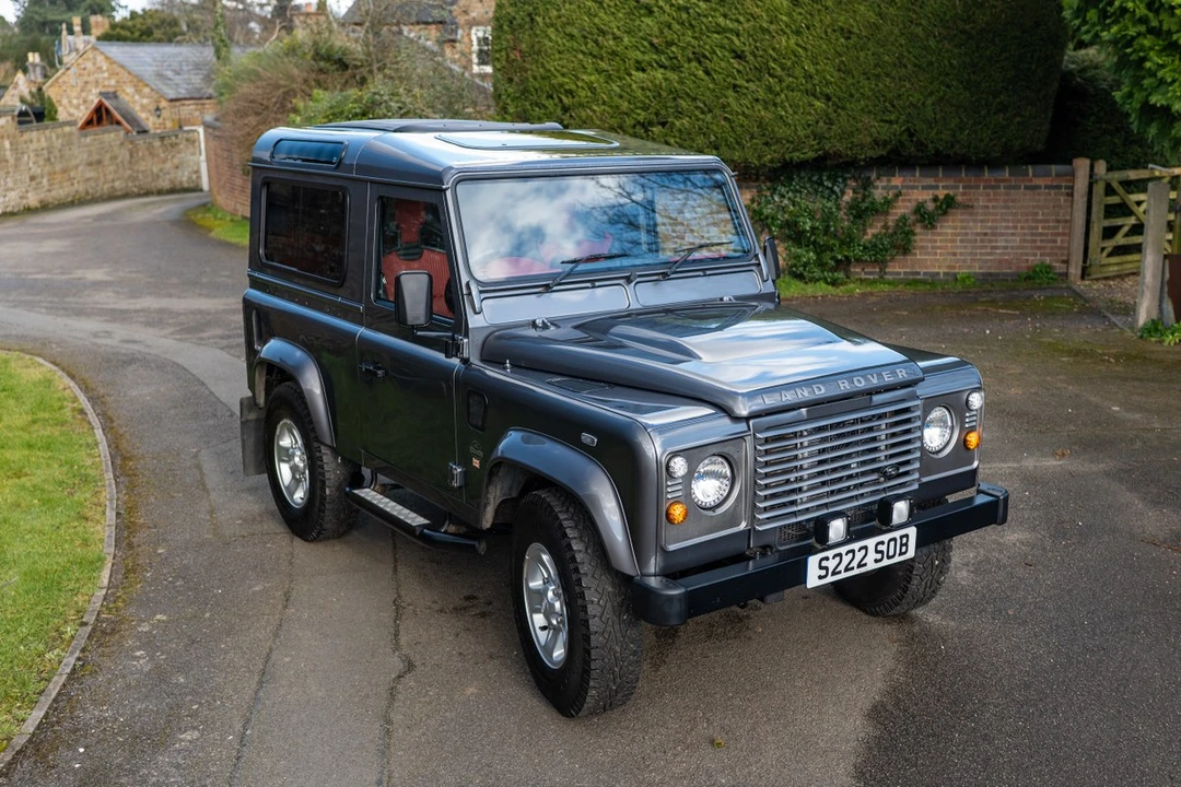 2013 Land Rover Defender 90 - Image 29 of 30