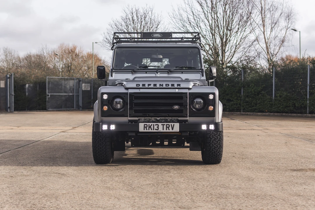 2013 Land Rover Defender 90 - Image 3 of 31