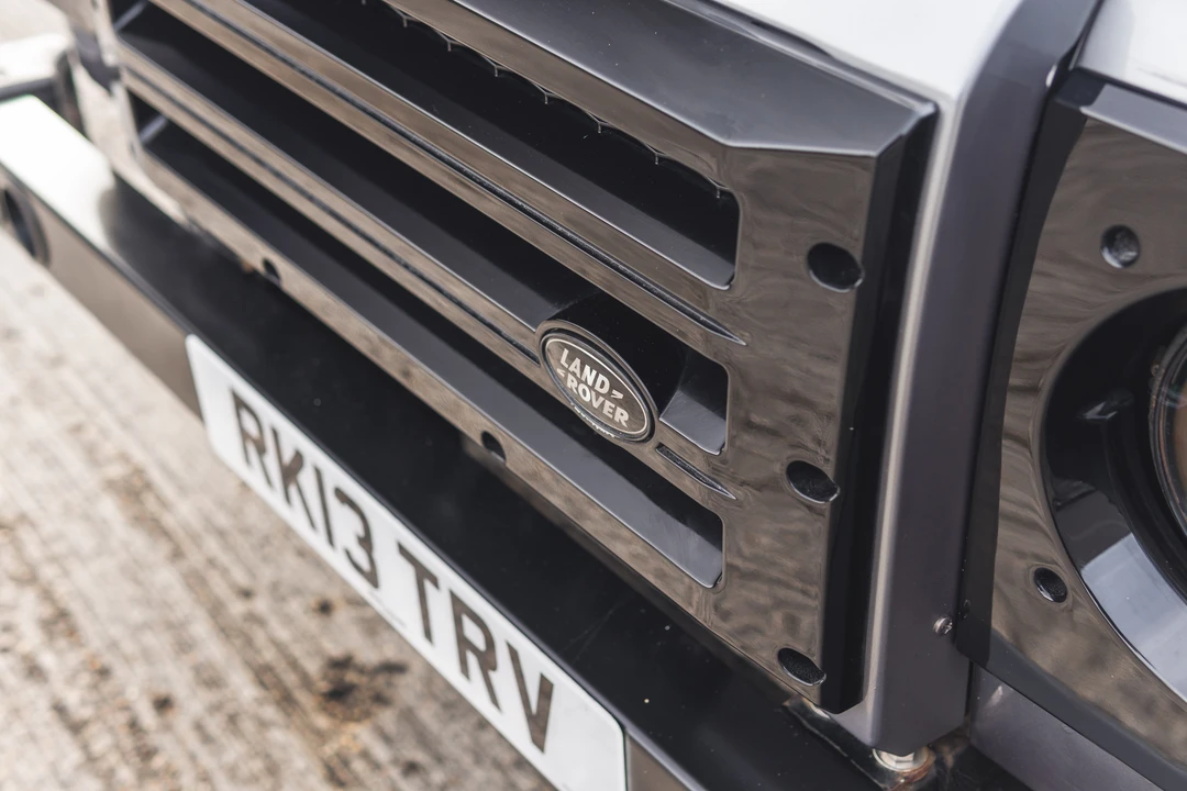 2013 Land Rover Defender 90 - Image 25 of 31