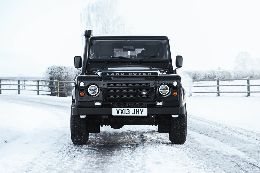 2013 Land Rover Defender 90 - Image 10 of 31