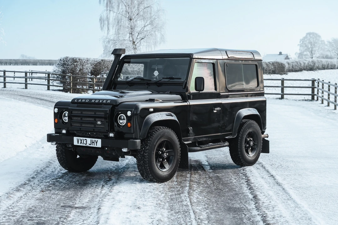 2013 Land Rover Defender 90 - Image 16 of 31