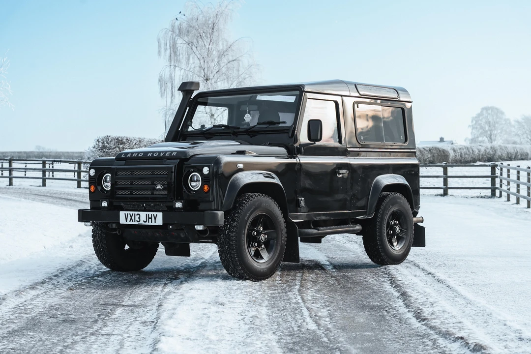 2013 Land Rover Defender 90 - Image 9 of 31