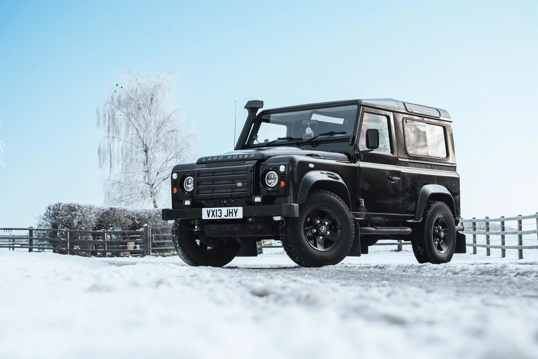 2013 Land Rover Defender 90 - Image 18 of 31