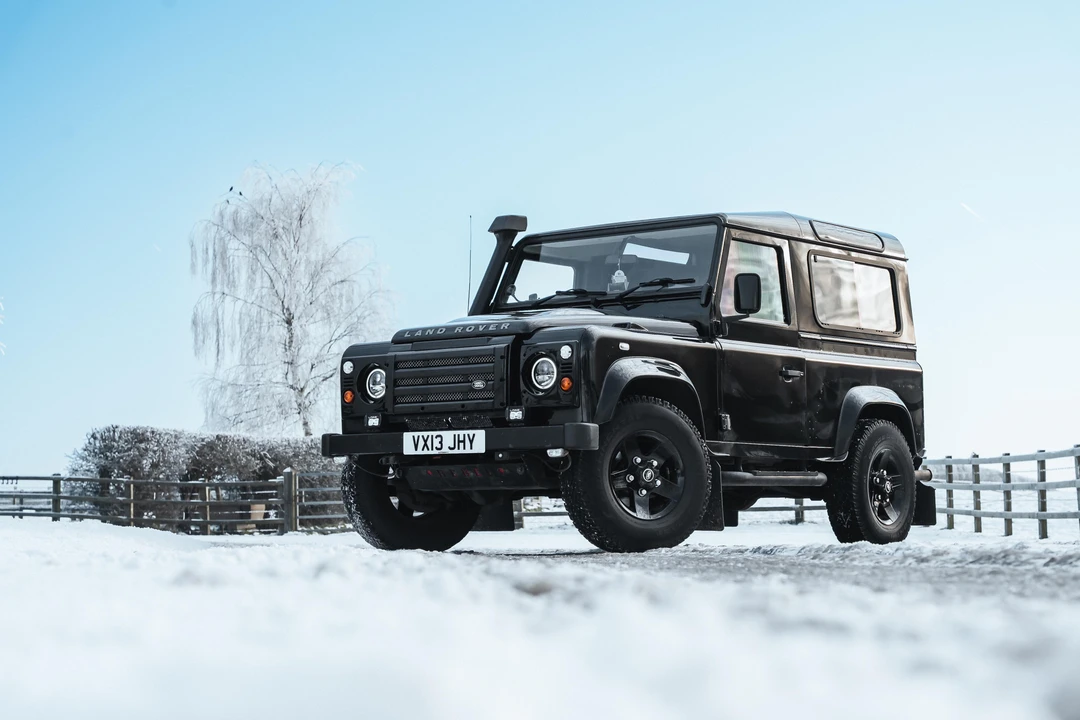 2013 Land Rover Defender 90 - Image 19 of 31