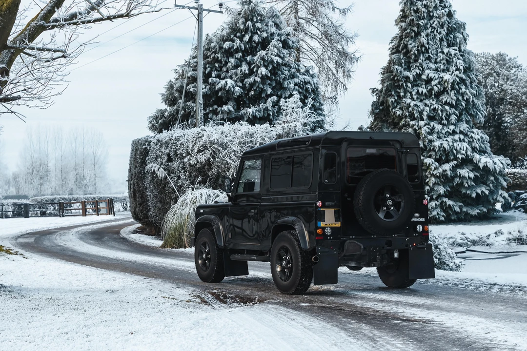 2013 Land Rover Defender 90 - Image 24 of 31