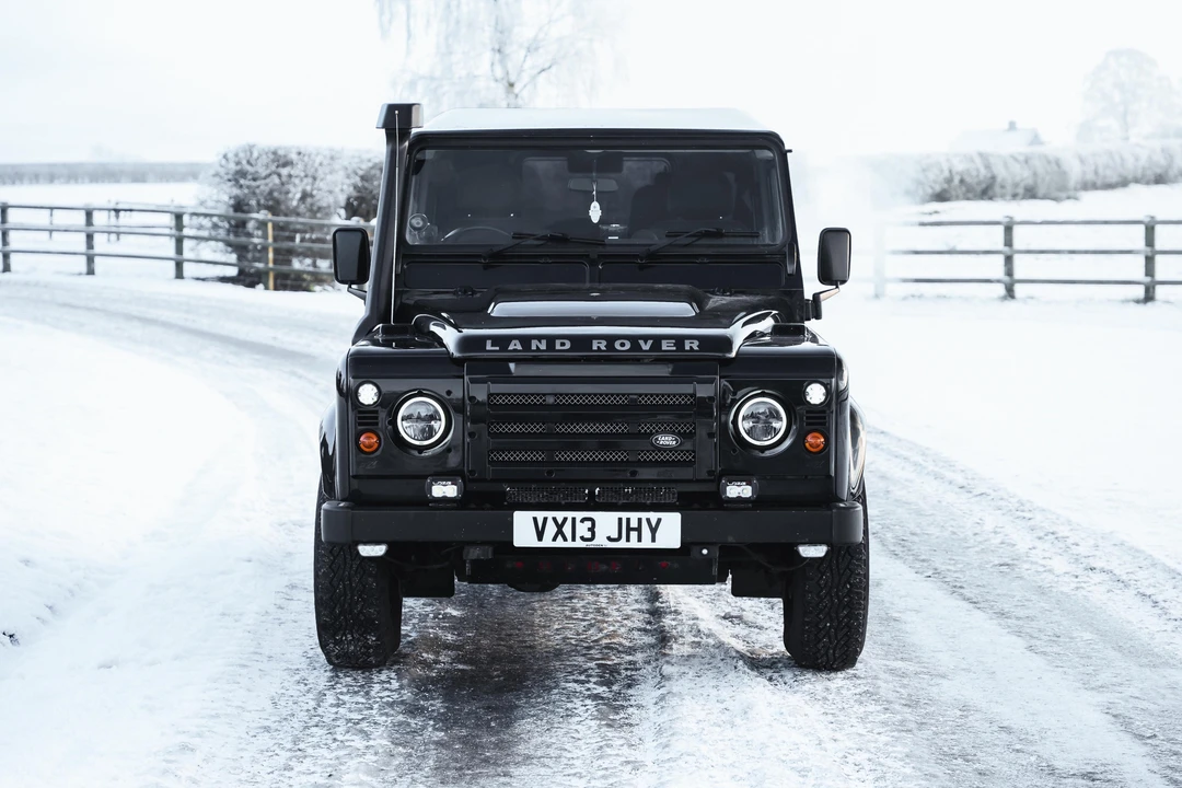 2013 Land Rover Defender 90 - Image 15 of 31