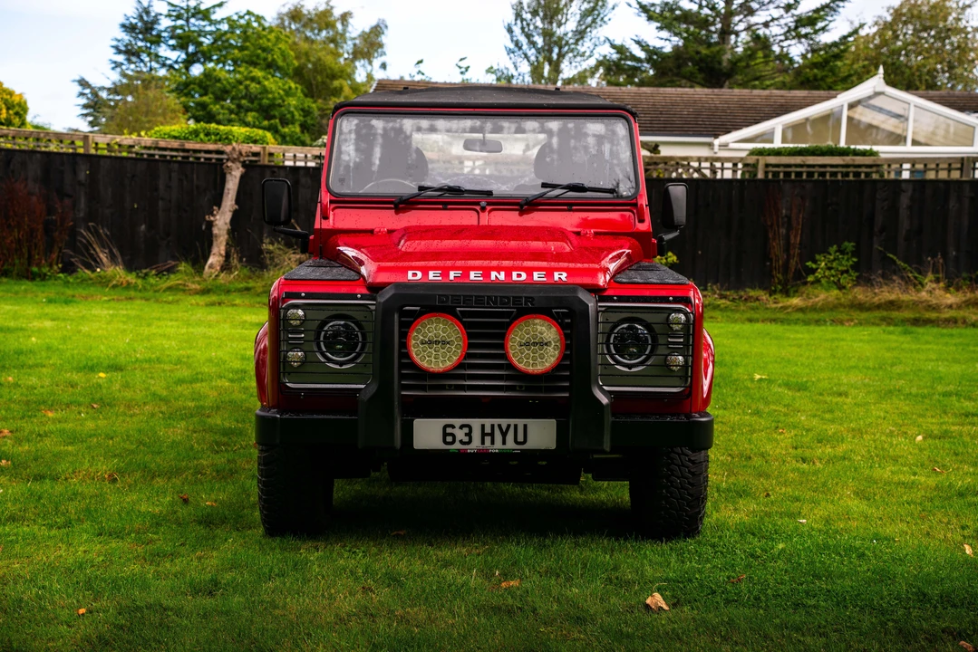 2013 Land Rover Defender 90 - Image 11 of 31