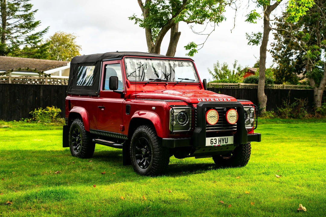 2013 Land Rover Defender 90 - Image 12 of 31