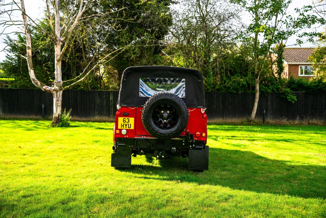 2013 Land Rover Defender 90 - Image 6 of 31