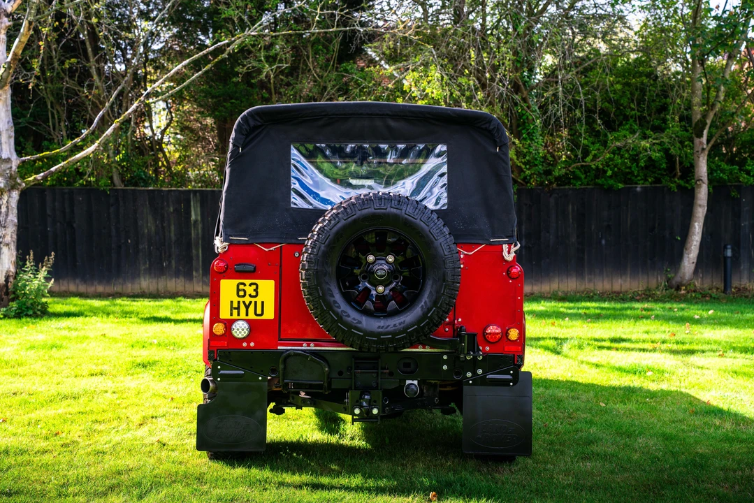 2013 Land Rover Defender 90 - Image 25 of 31