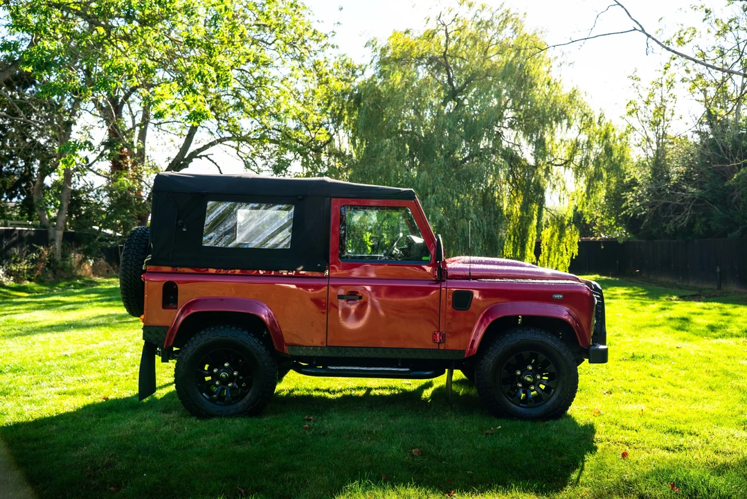 2013 Land Rover Defender 90 - Image 4 of 31