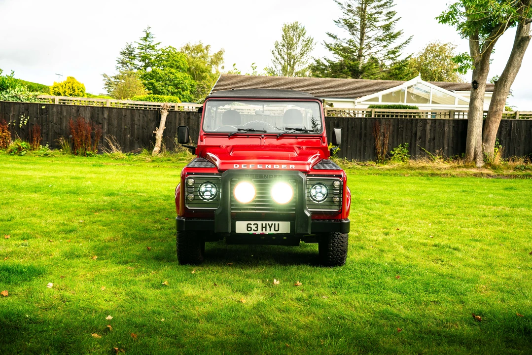 2013 Land Rover Defender 90 - Image 28 of 31