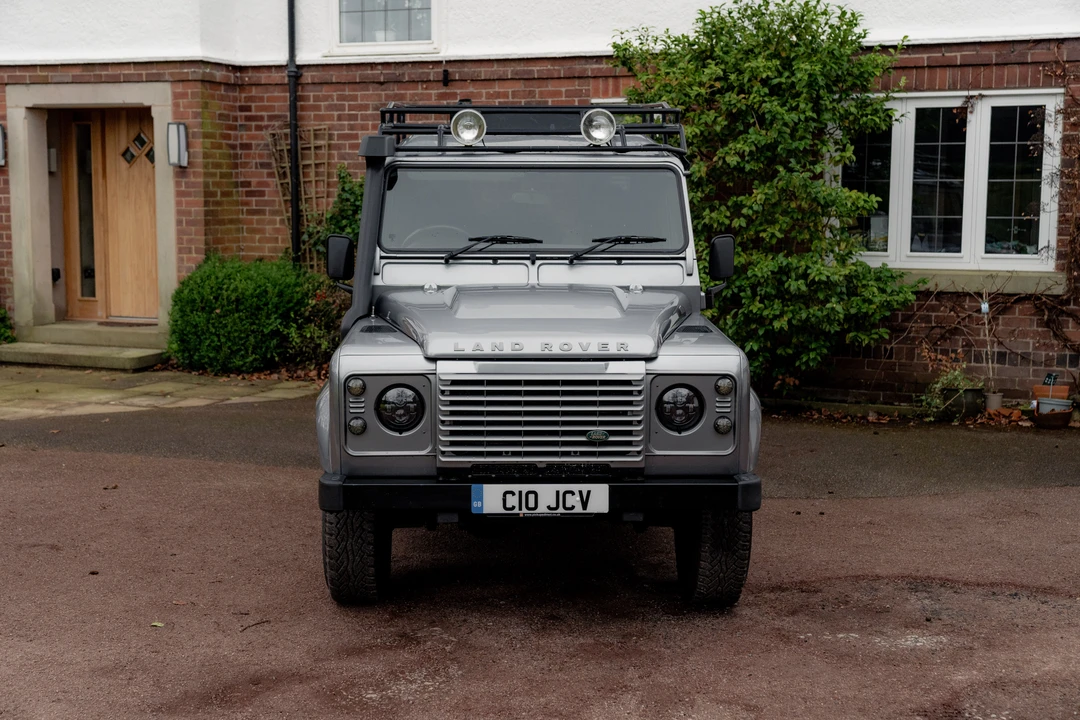 2013 Land Rover Defender 90 - Image 11 of 31