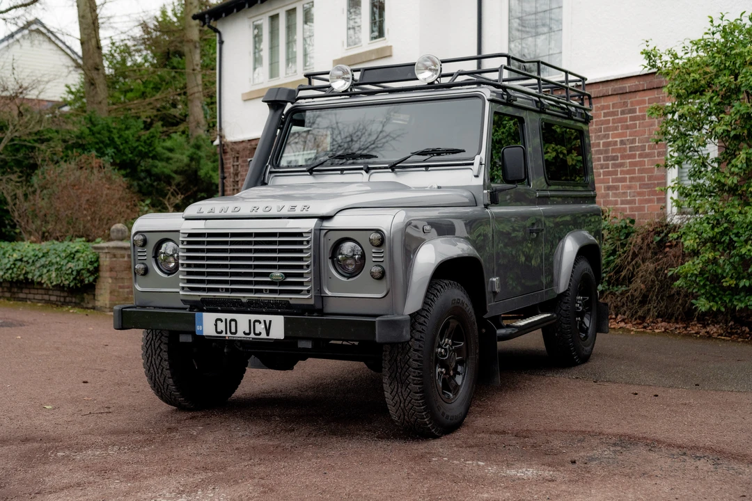 2013 Land Rover Defender 90 - Image 10 of 31