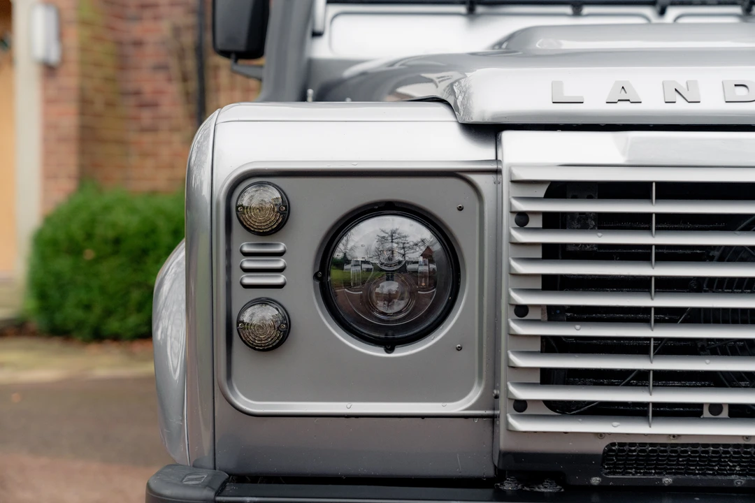 2013 Land Rover Defender 90 - Image 30 of 31
