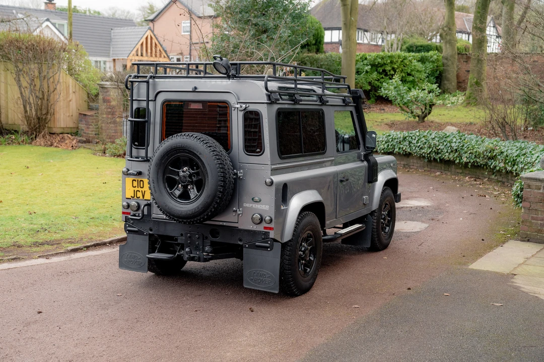 2013 Land Rover Defender 90 - Image 13 of 31