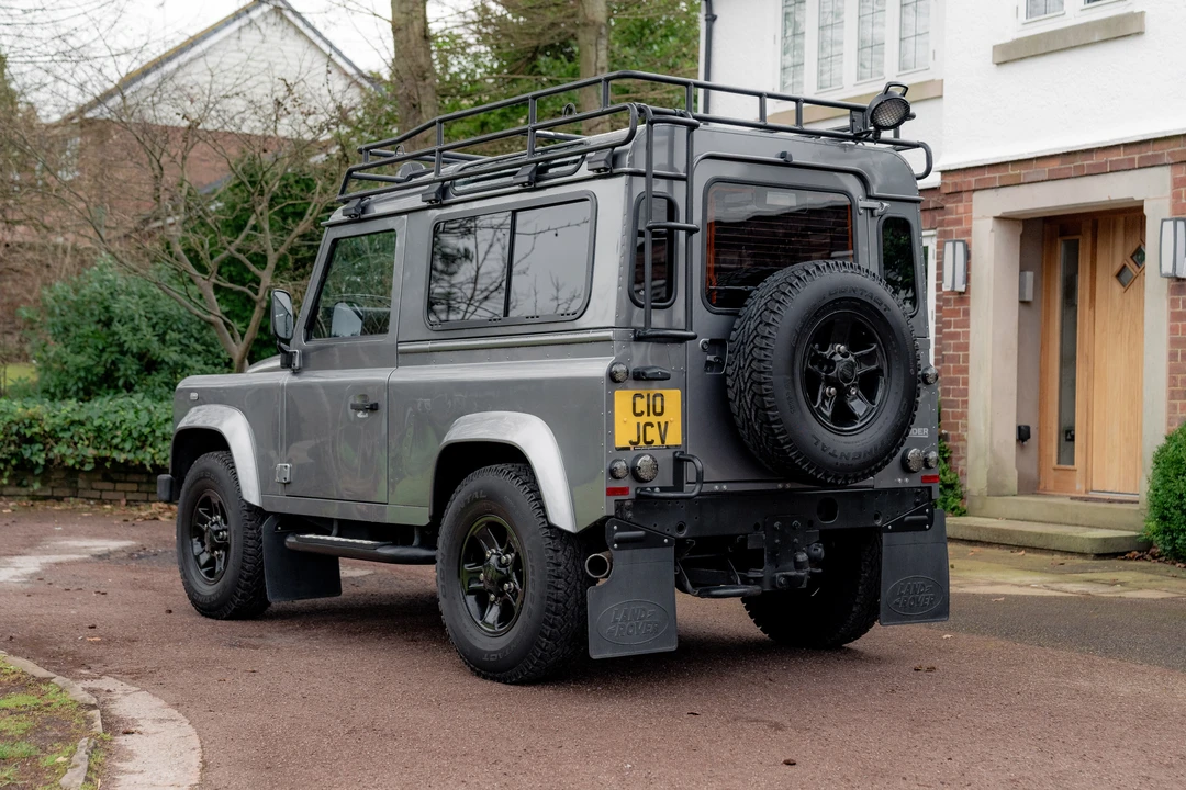 2013 Land Rover Defender 90 - Image 8 of 31
