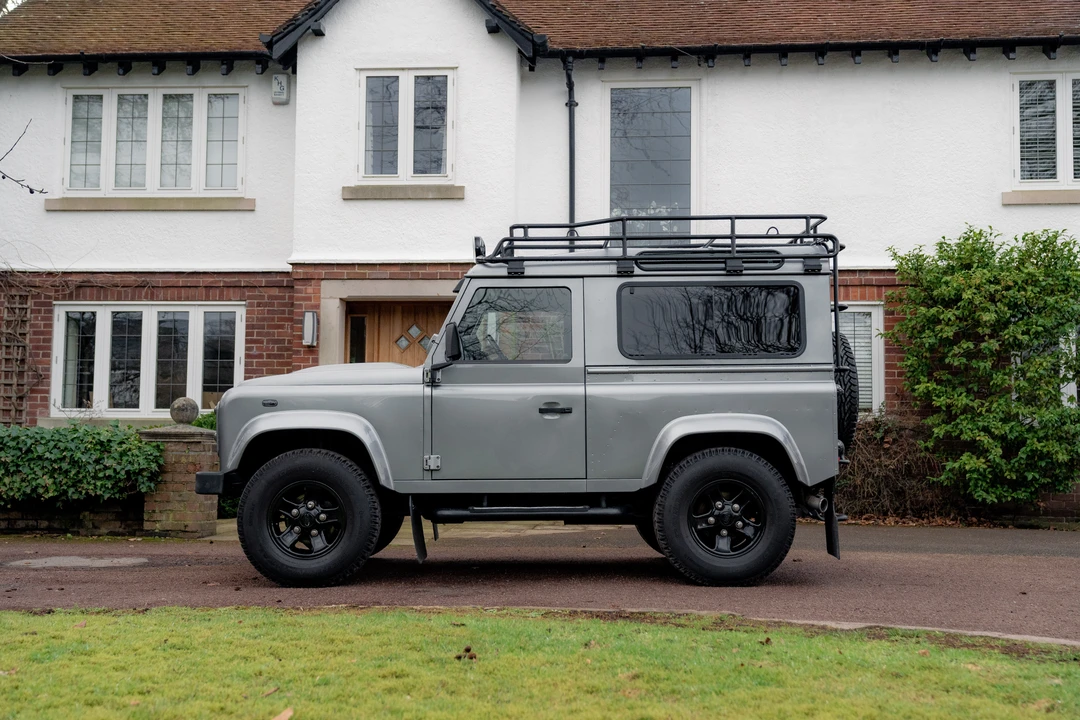 2013 Land Rover Defender 90 - Image 9 of 31