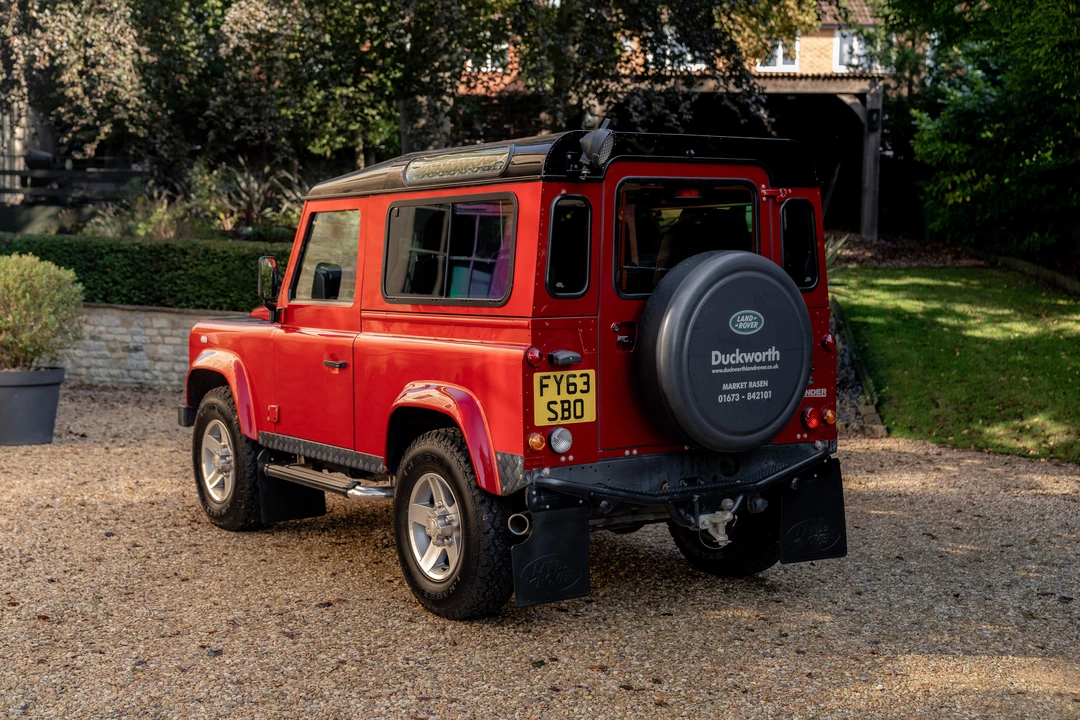 2013 Land Rover Defender 90 - Image 8 of 31