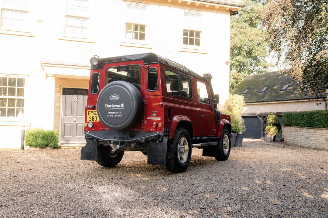 2013 Land Rover Defender 90 - Image 6 of 31
