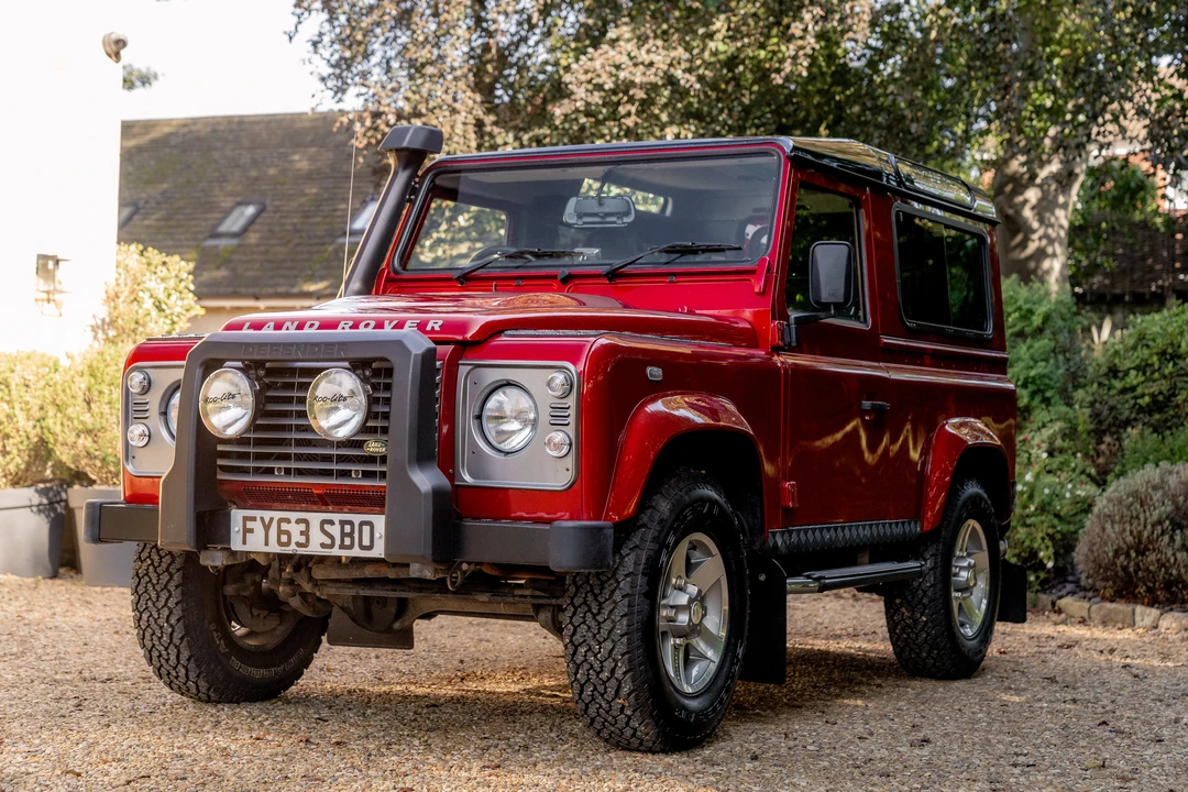 2013 Land Rover Defender 90 - Image 17 of 31