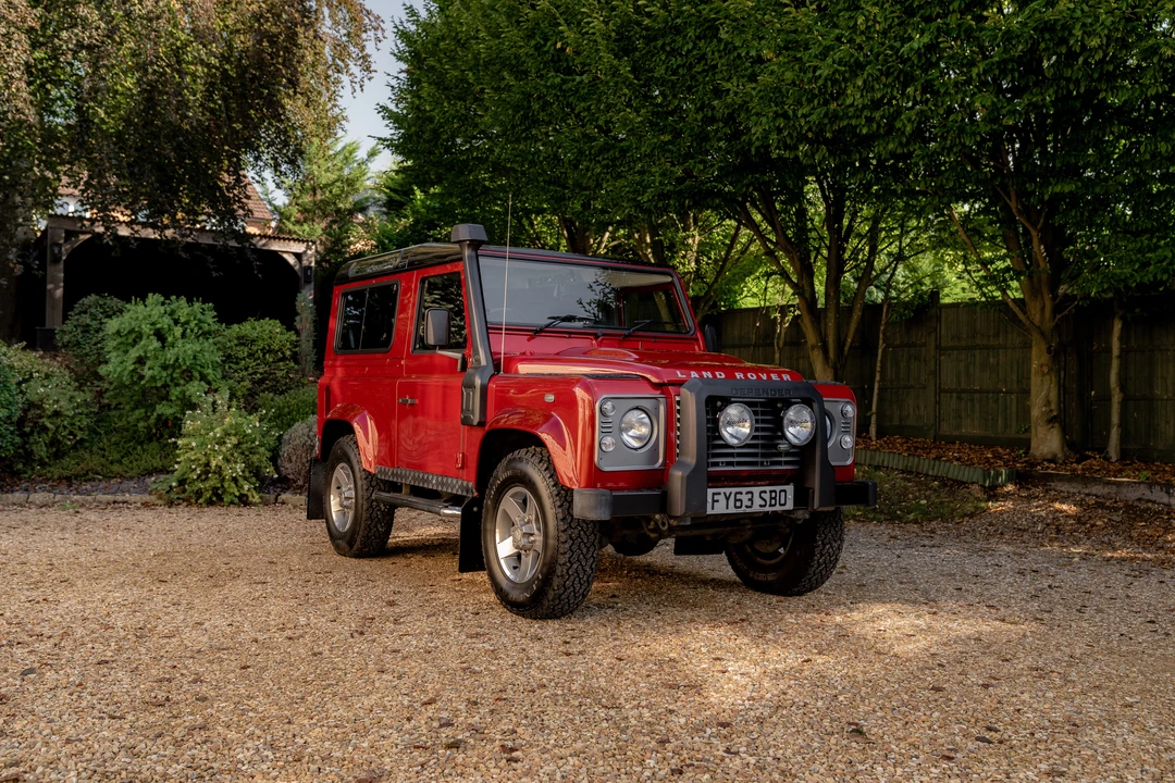 2013 Land Rover Defender 90 - Image 4 of 31