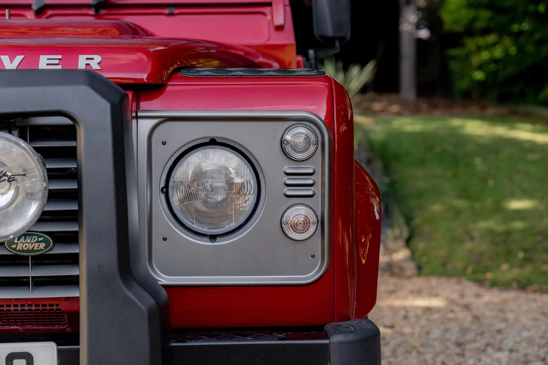 2013 Land Rover Defender 90 - Image 26 of 31
