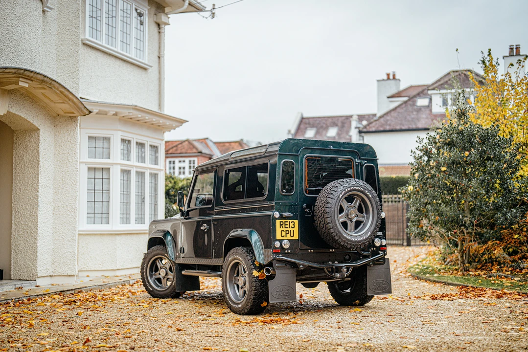 2013 Land Rover Defender 90 - Image 6 of 31